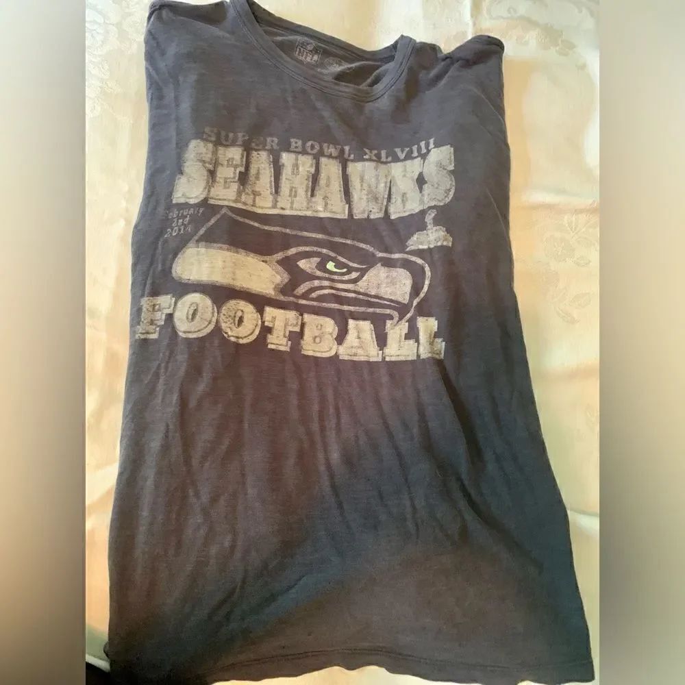 Seattle Seahawks Distressed Tee - Picture 4 of 5